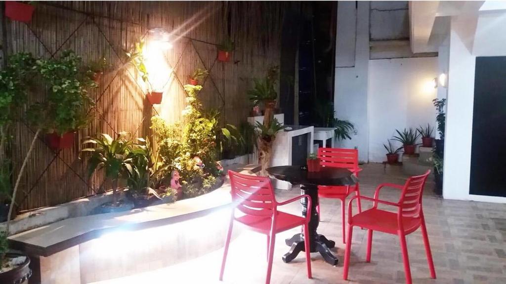 Auberge de jeunesse Travellers Pad Boracay à Balabag  Extérieur photo