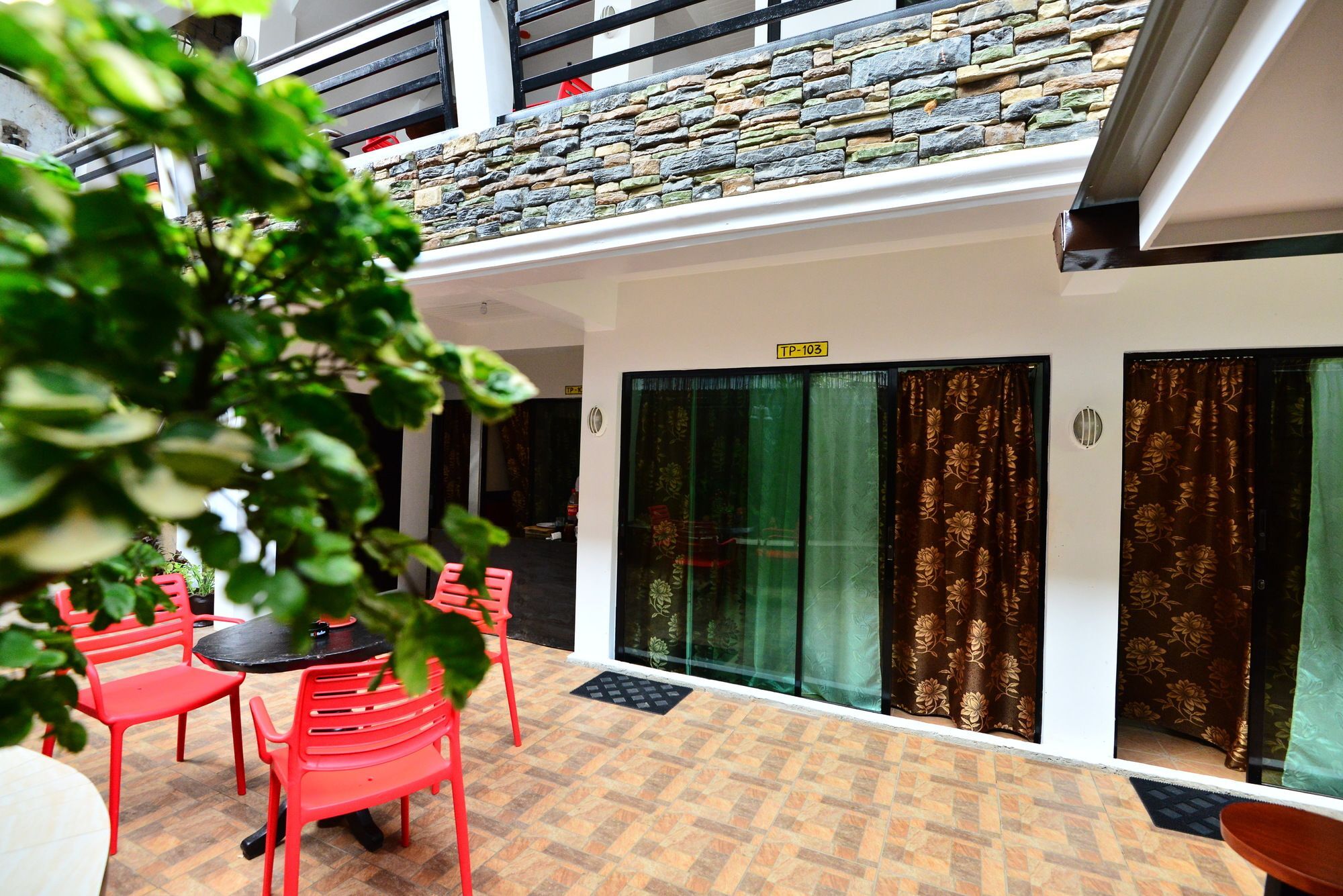 Auberge de jeunesse Travellers Pad Boracay à Balabag  Extérieur photo