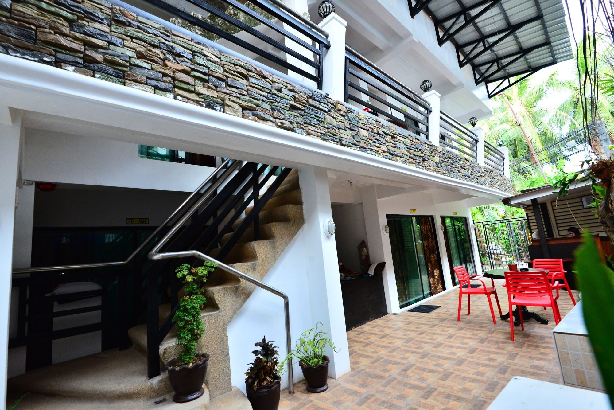 Auberge de jeunesse Travellers Pad Boracay à Balabag  Extérieur photo